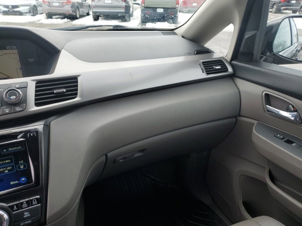 Used 2016 Honda Odyssey Touring Elite image 26