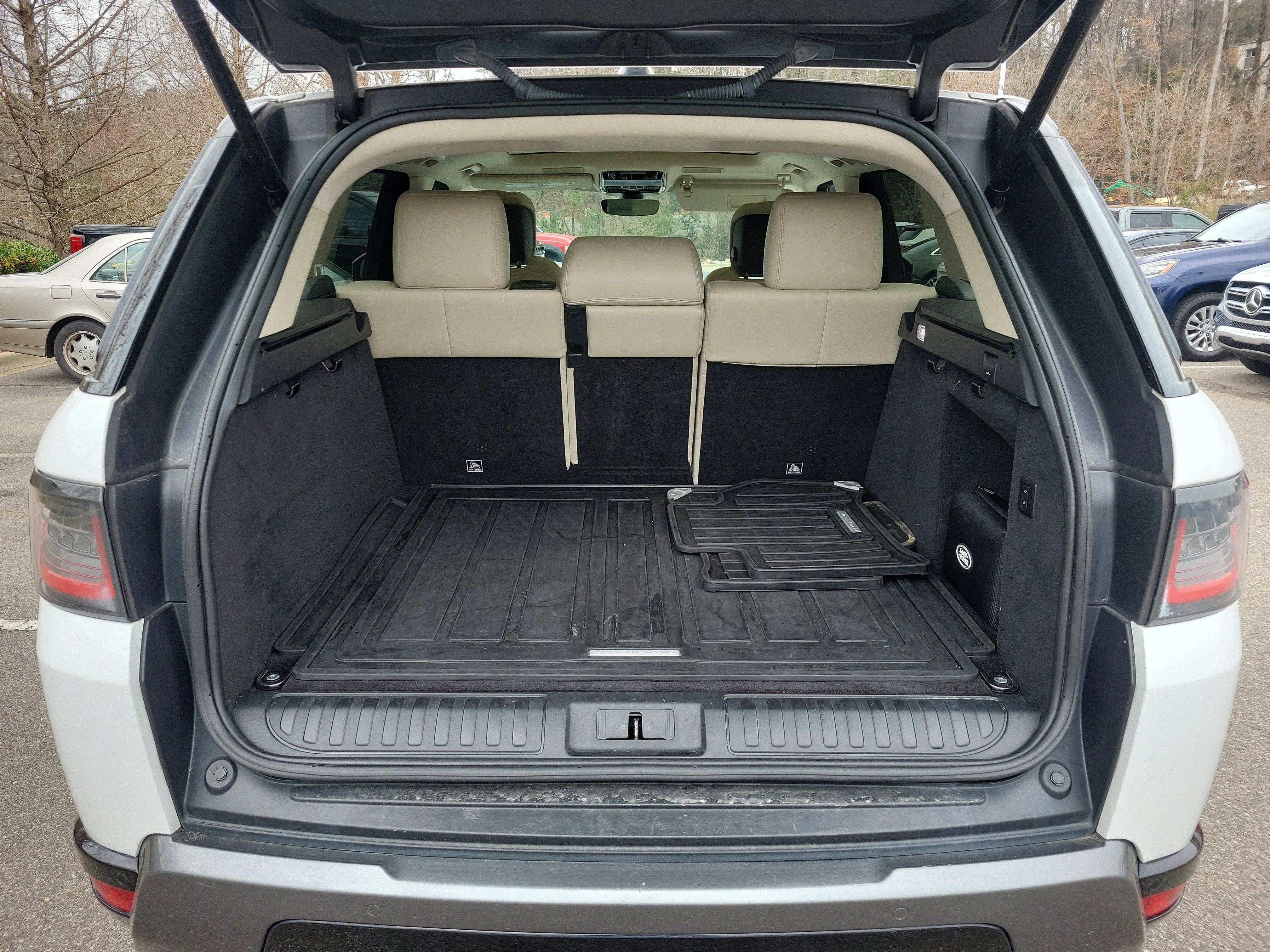 Used 2019 Land Rover Range Rover Sport HSE image 25