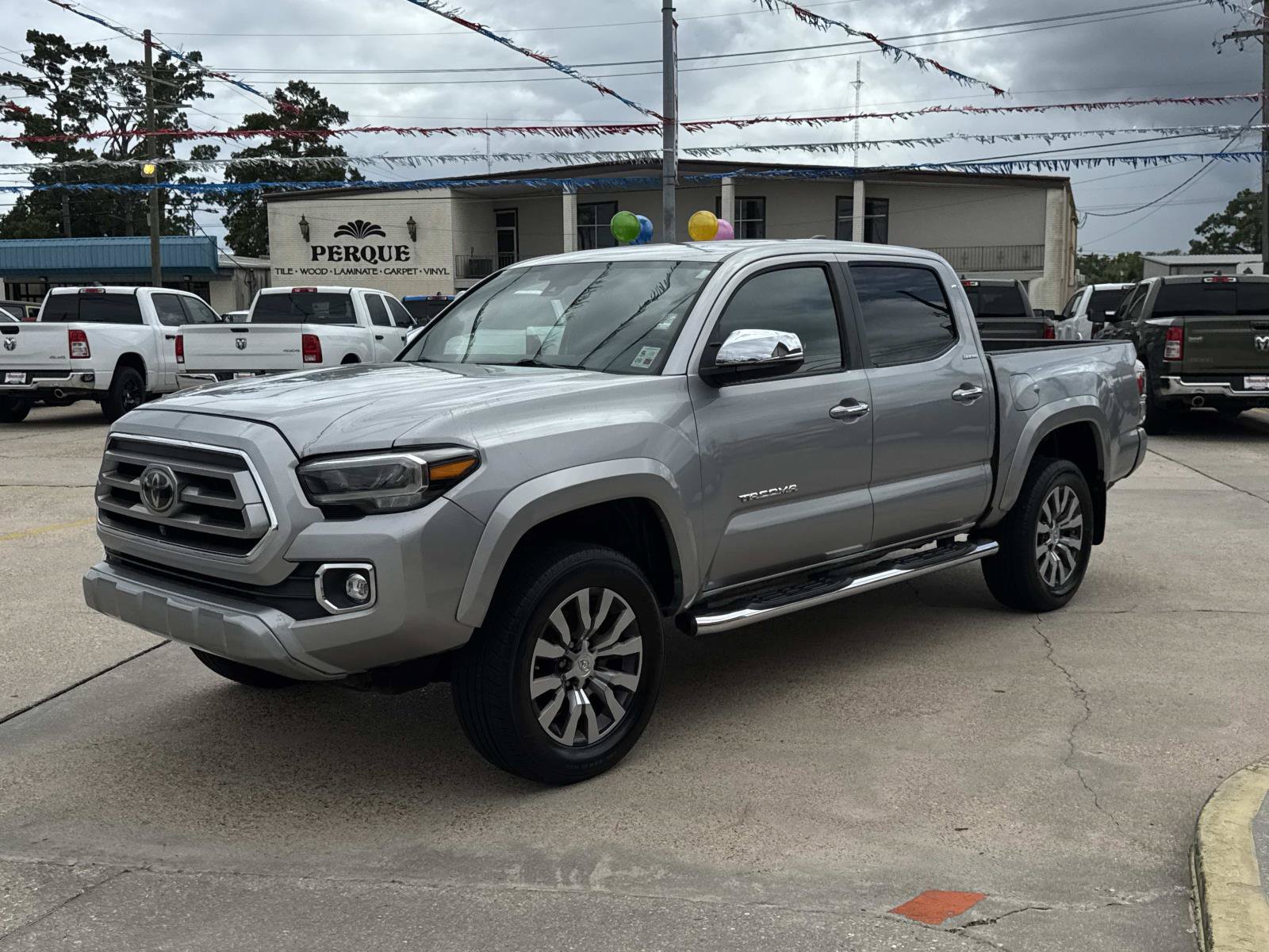 Used 2021 Toyota Tacoma Limited RWD image 3