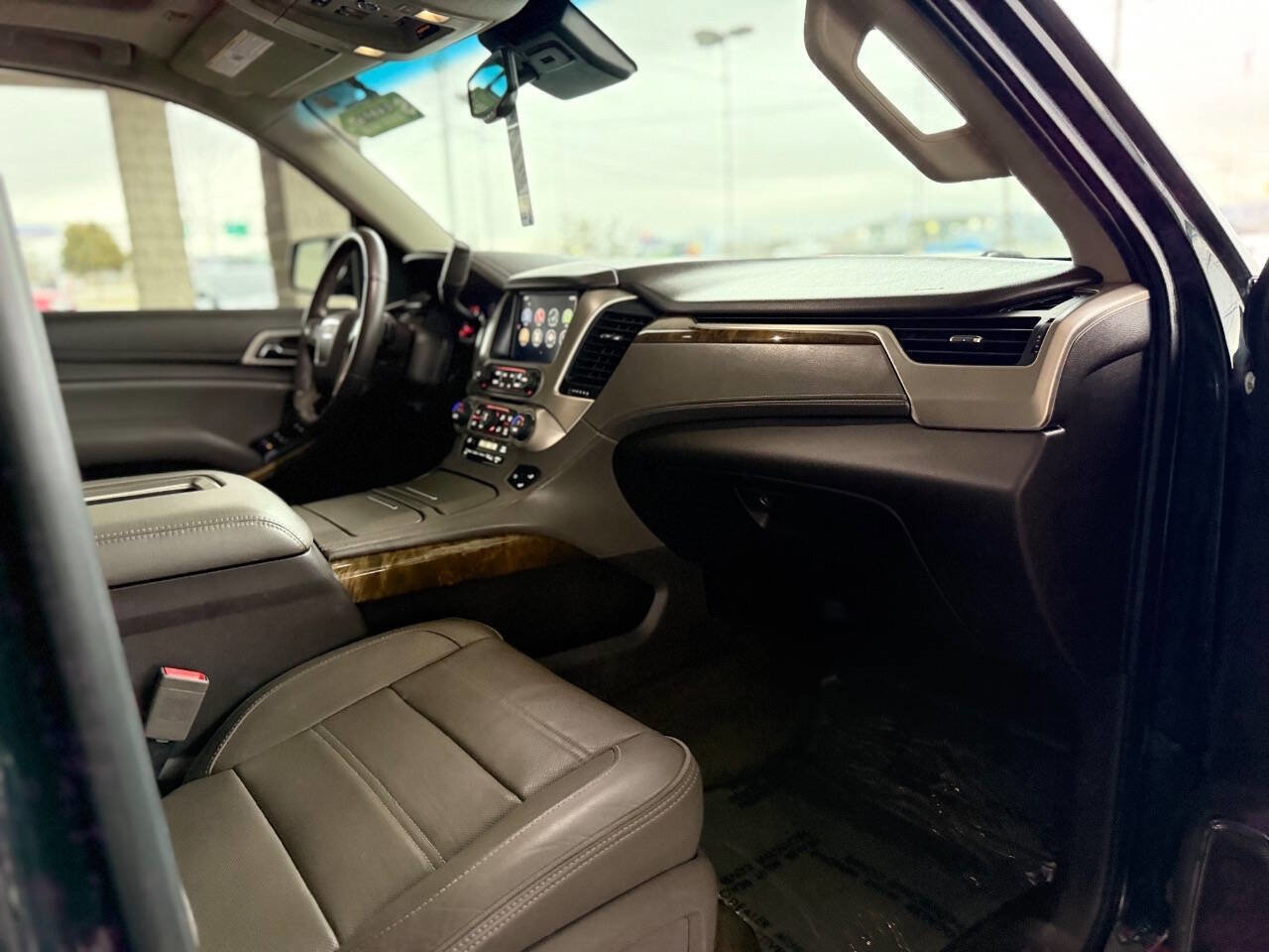 Used 2016 GMC Yukon XL Denali w/ Open Road Package image 40