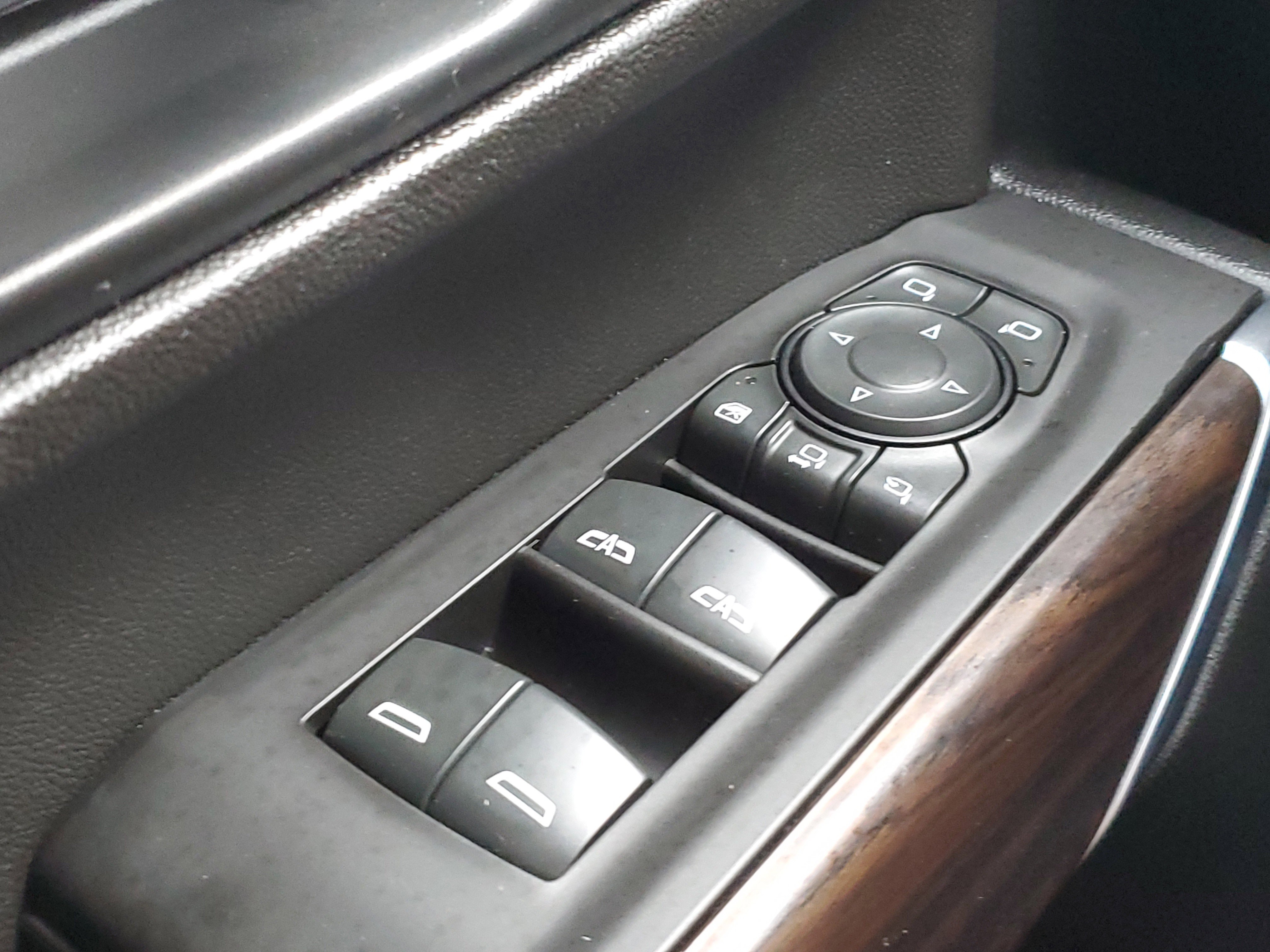 Used 2020 GMC Sierra 3500 SLT w/ SLT Convenience Package image 24