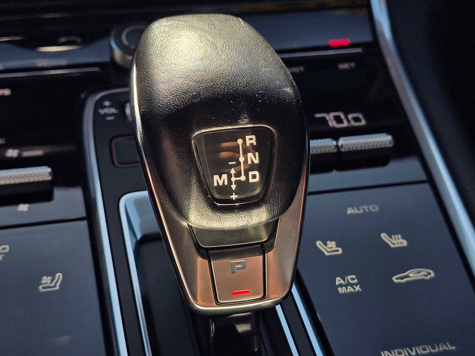 Used 2018 Porsche Panamera RWD image 38