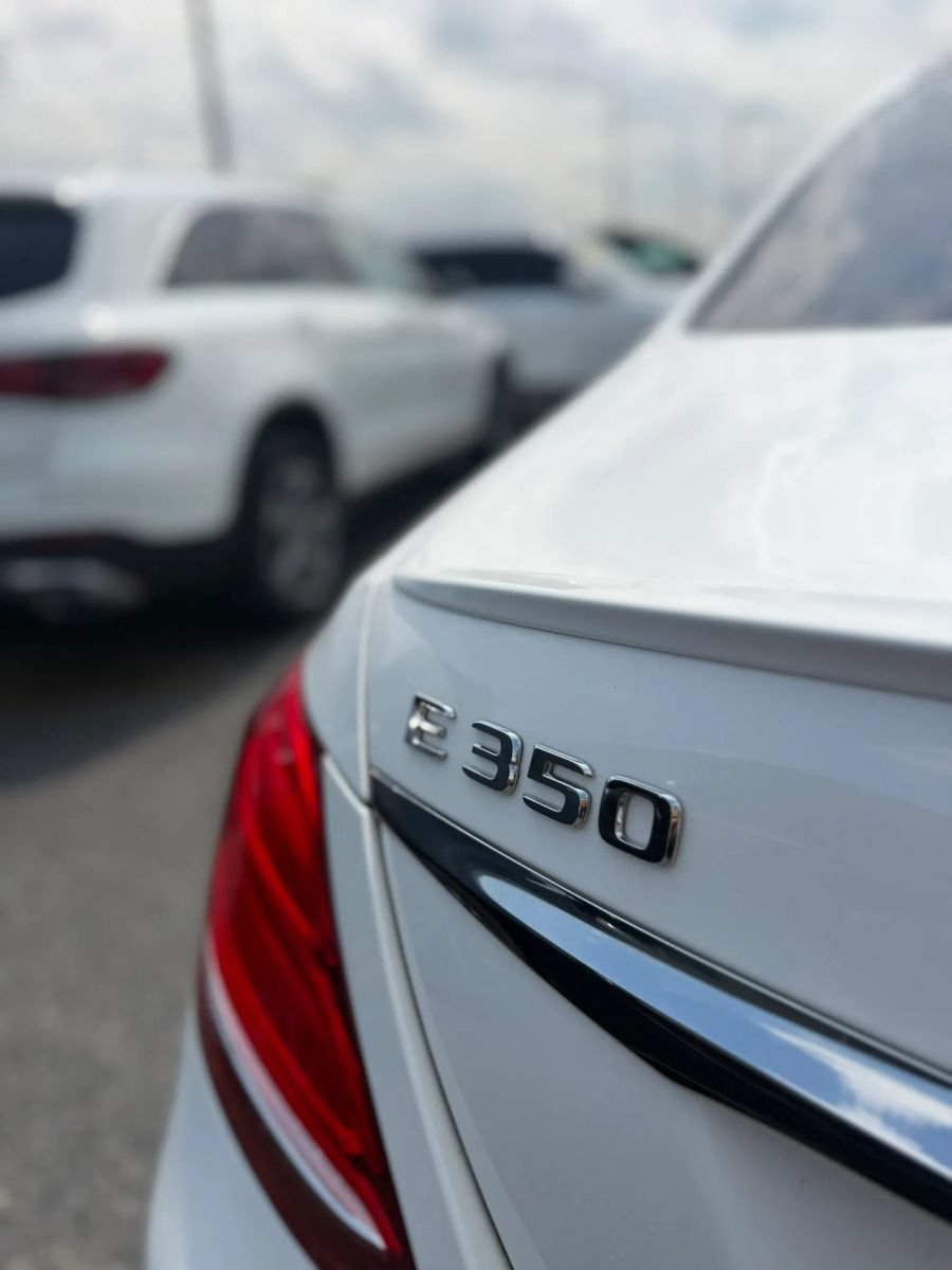 Used 2020 Mercedes-Benz E 350 4MATIC Sedan w/ Parking Assistance Package image 18
