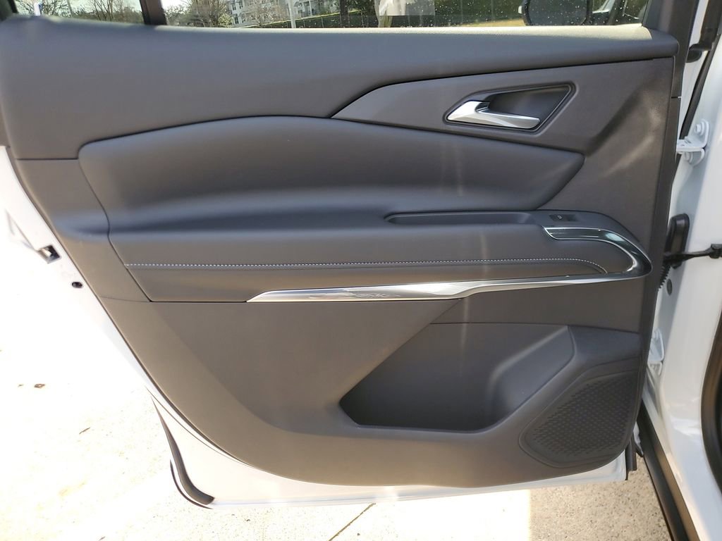 New 2026 Chevrolet Traverse LT w/ Driver Confidence Package image 13