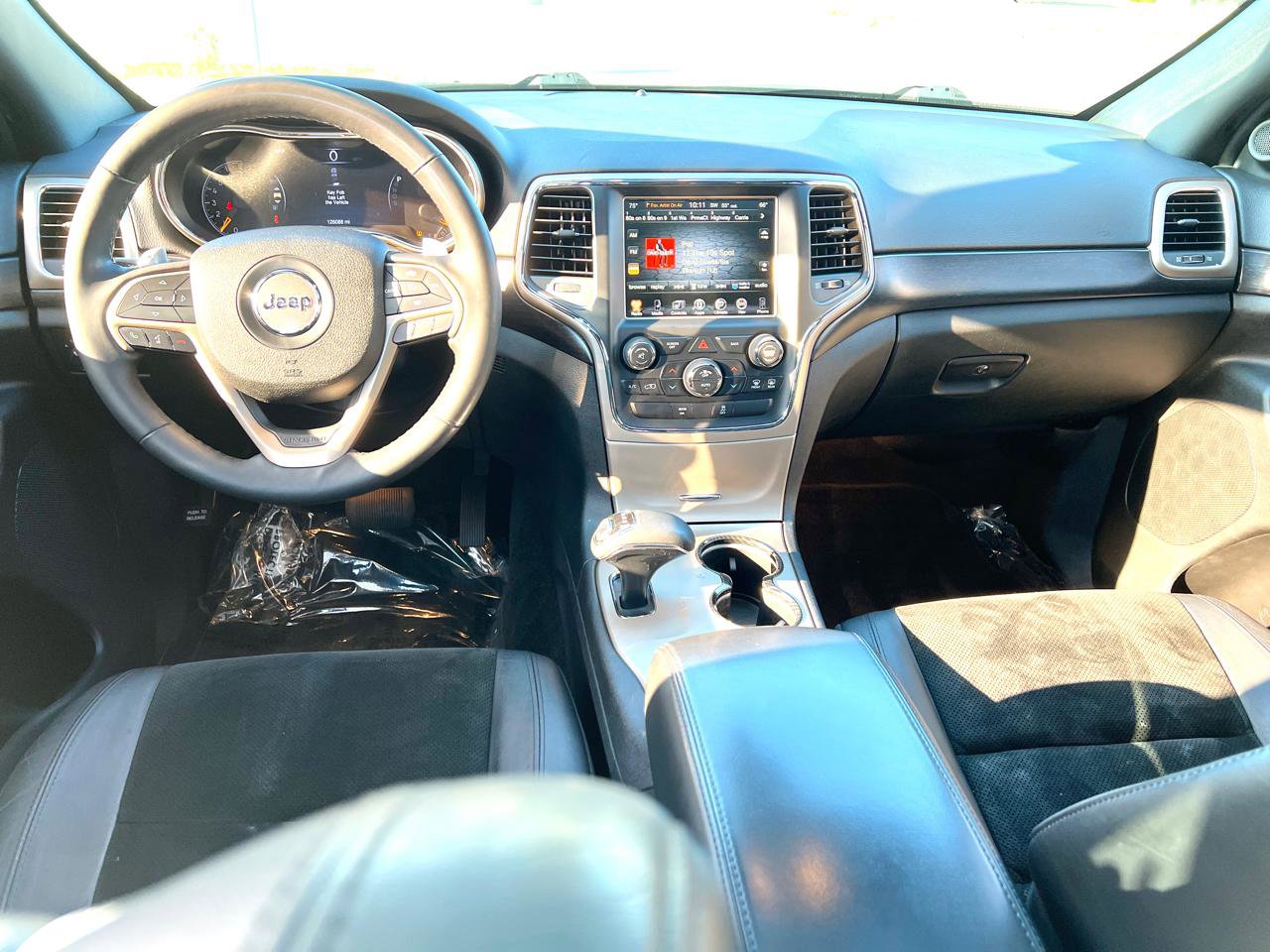 Used 2015 Jeep Grand Cherokee Altitude image 36