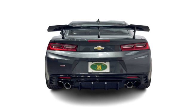 Used 2018 Chevrolet Camaro SS image 3