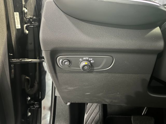 Certified 2022 Buick Envision Essence w/ Safety Package image 24