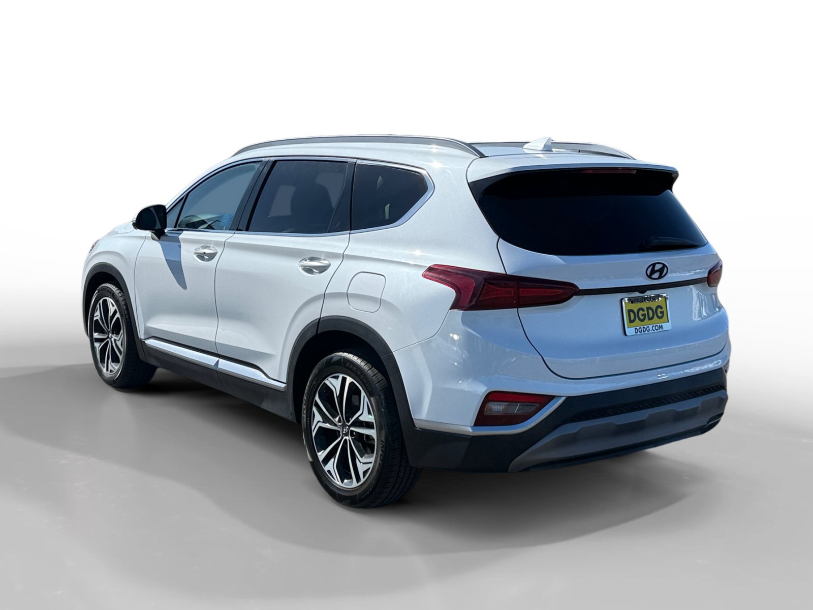 Used 2019 Hyundai Santa Fe AWD image 3