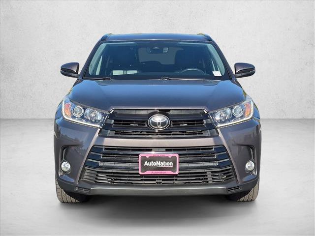 Used 2017 Toyota Highlander SE AWD/4WD image 2