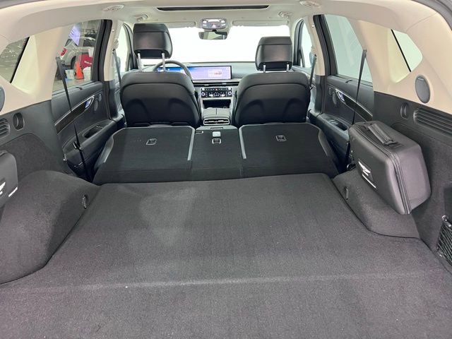 New 2025 Genesis GV80 2.5T Prestige image 25