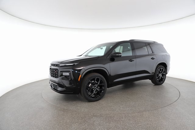 Used 2025 Chevrolet Traverse RS w/ LPO, Floor Liner Package image 3