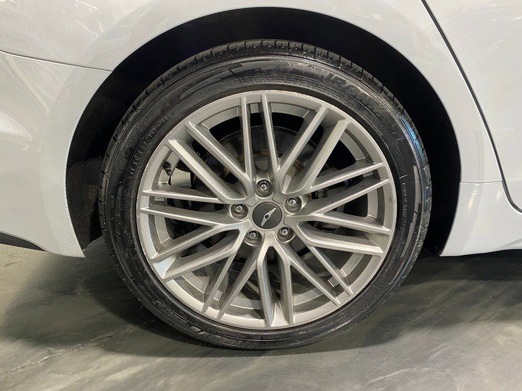 Used 2020 Genesis G70 2.0T RWD image 10