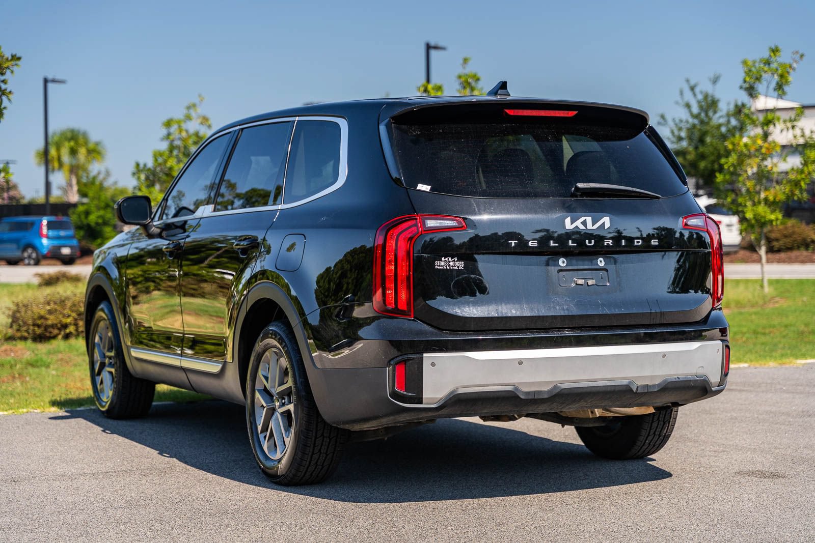 Used 2024 Kia Telluride LX FWD image 4