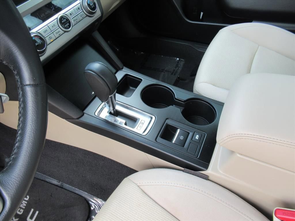 Used 2017 Subaru Legacy 2.5i Premium AWD/4WD image 18