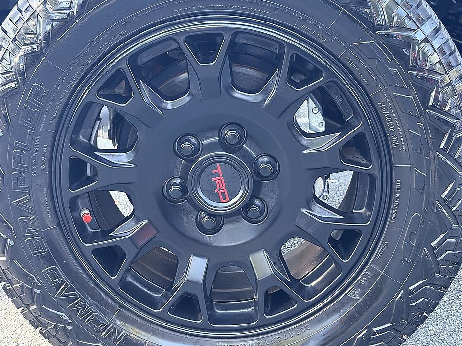 Used 2026 Toyota Tacoma SR5 AWD/4WD image 8