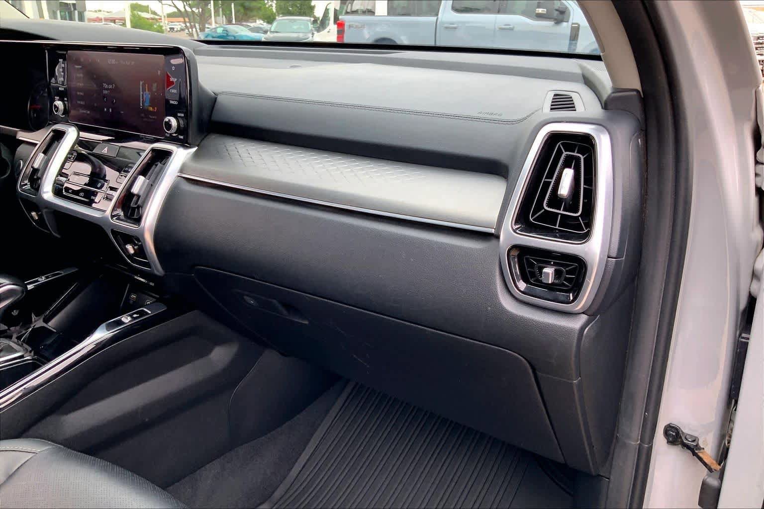 Certified 2022 Kia Sorento SX AWD/4WD image 19