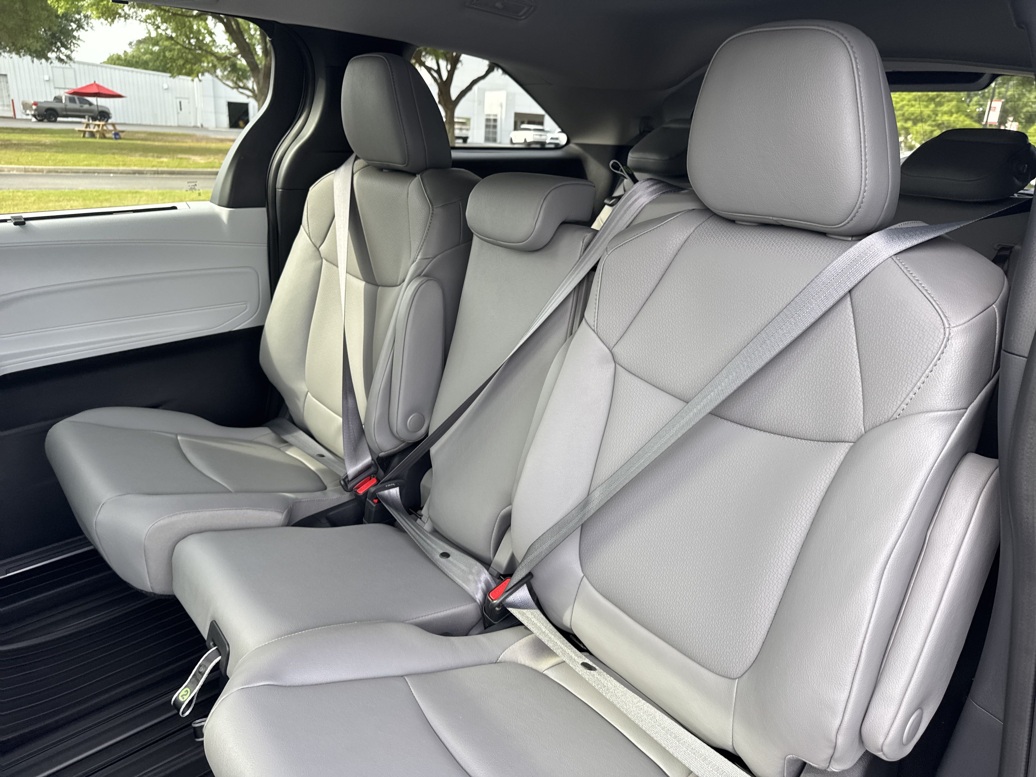 New 2025 Toyota Sienna XLE FWD image 26