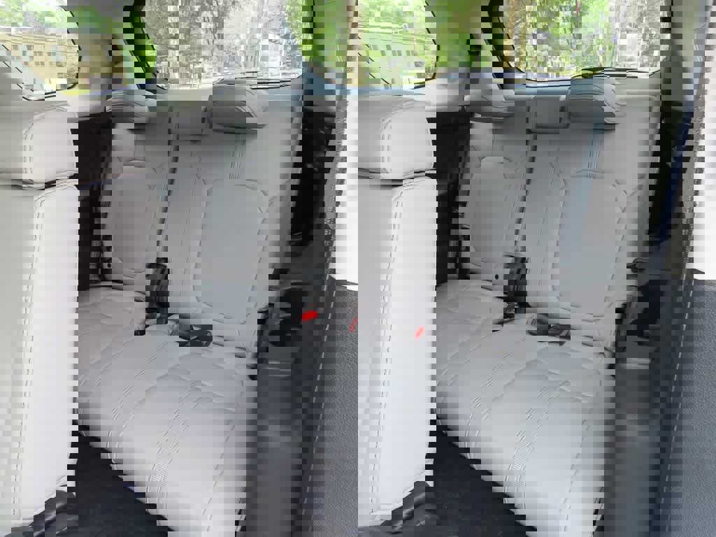 New 2025 Honda Pilot Touring image 14