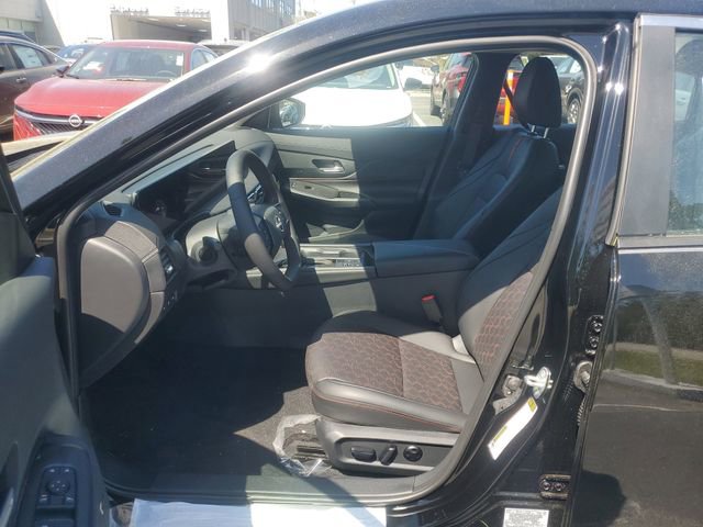 New 2026 Nissan Sentra SR w/ SR Premium Package FWD image 9
