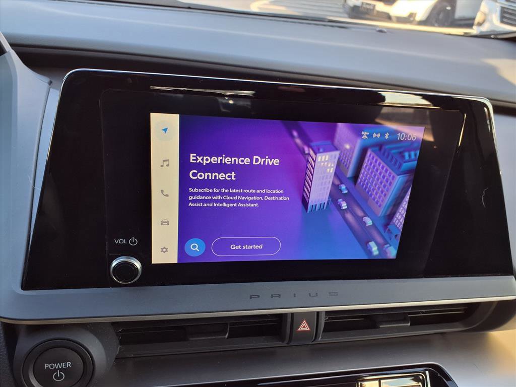 Used 2025 Toyota Prius Limited image 3