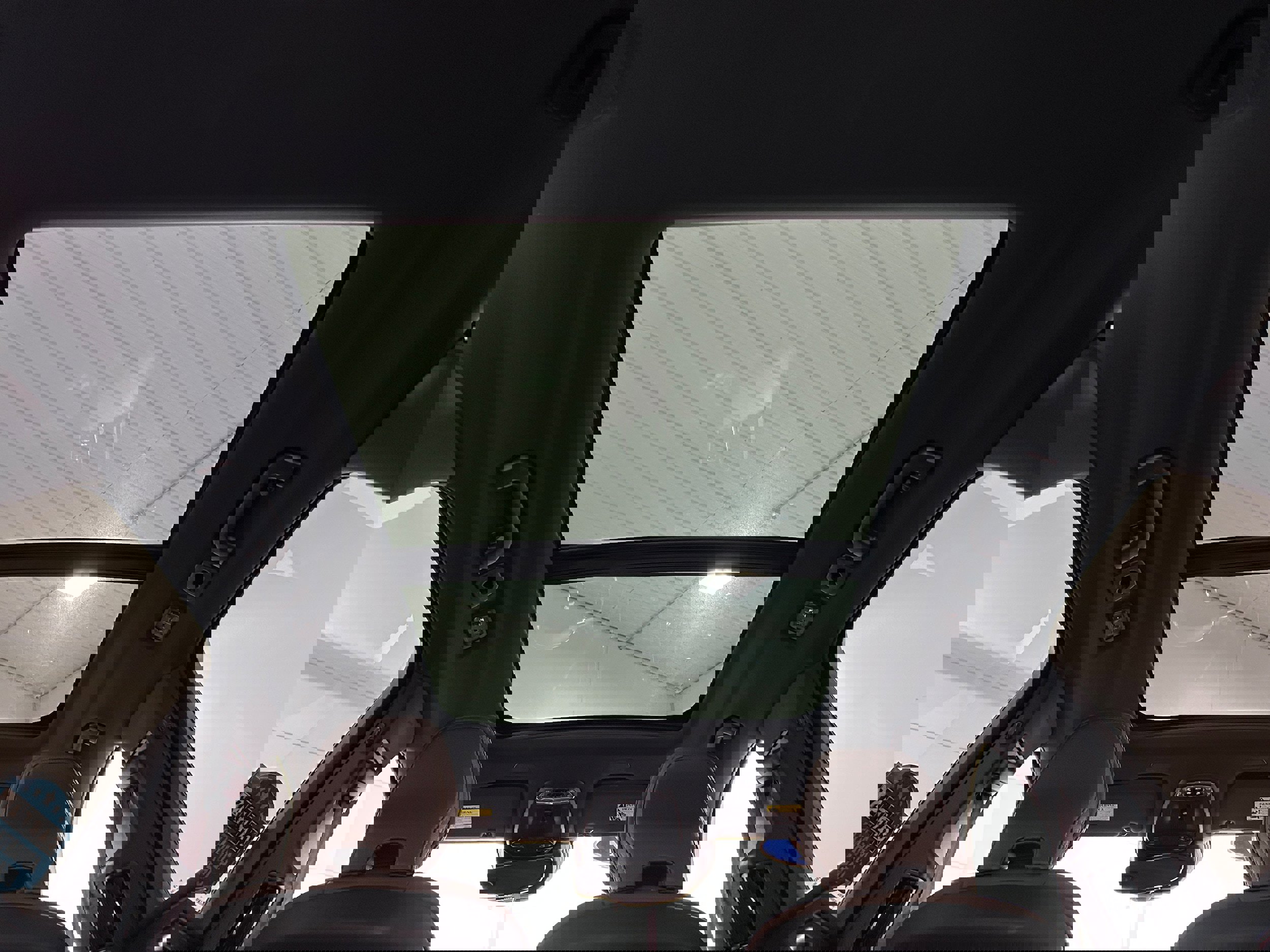 Used 2021 Volvo XC60 T5 Momentum w/ Premium Package image 25