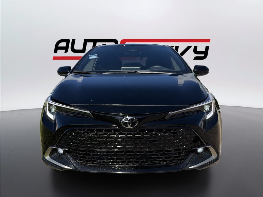 Used 2026 Toyota Corolla SE FWD image 2