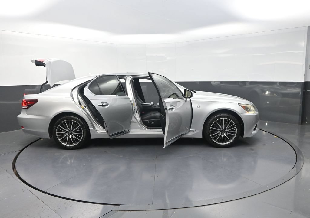 Used 2013 Lexus LS 460 AWD w/ F-Sport Pkg image 39