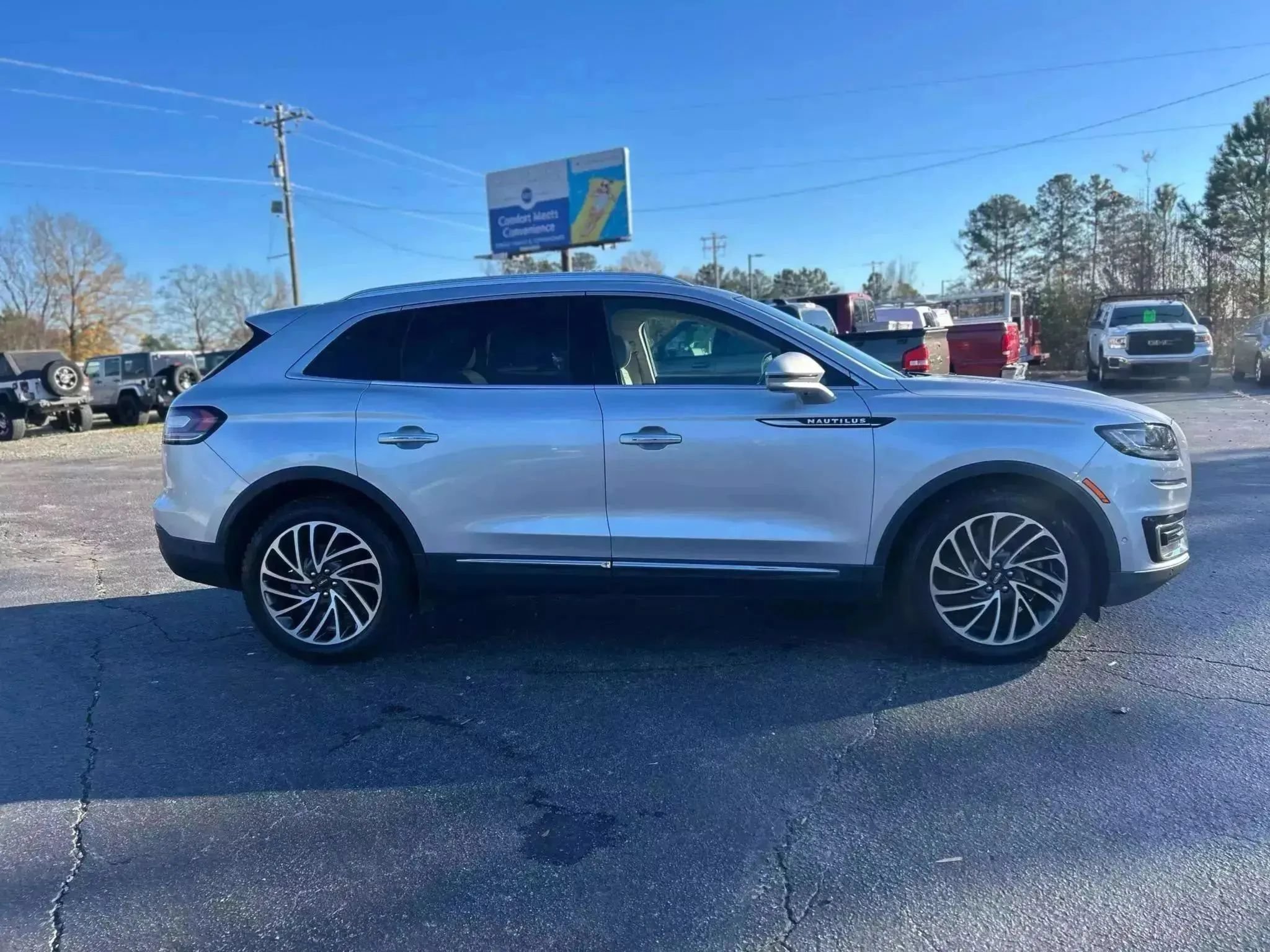 Used 2019 Lincoln Nautilus Reserve FWD image 6