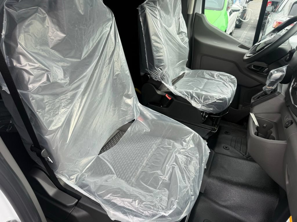 New 2026 Ford Transit 250 Low Roof w/ Load Area Protection Package RWD image 57