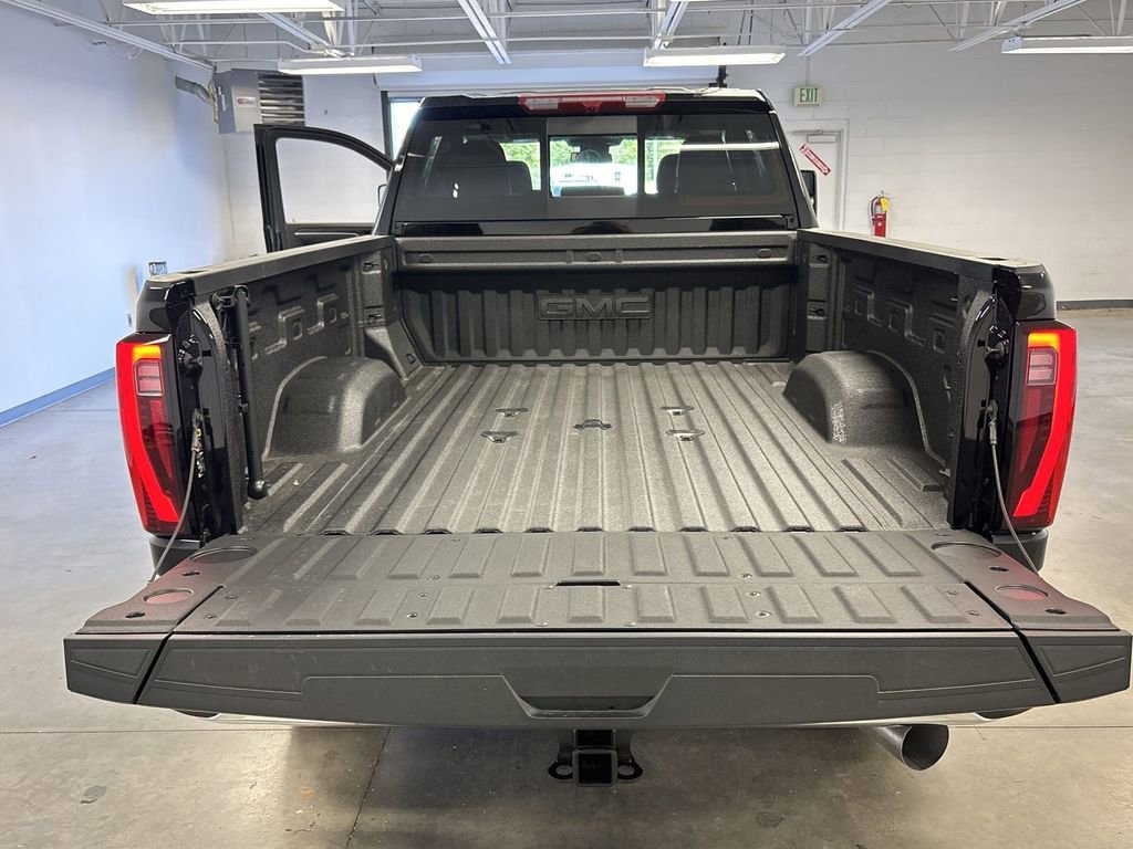 New 2025 GMC Sierra 2500 SLT w/ SLT Premium Package image 31