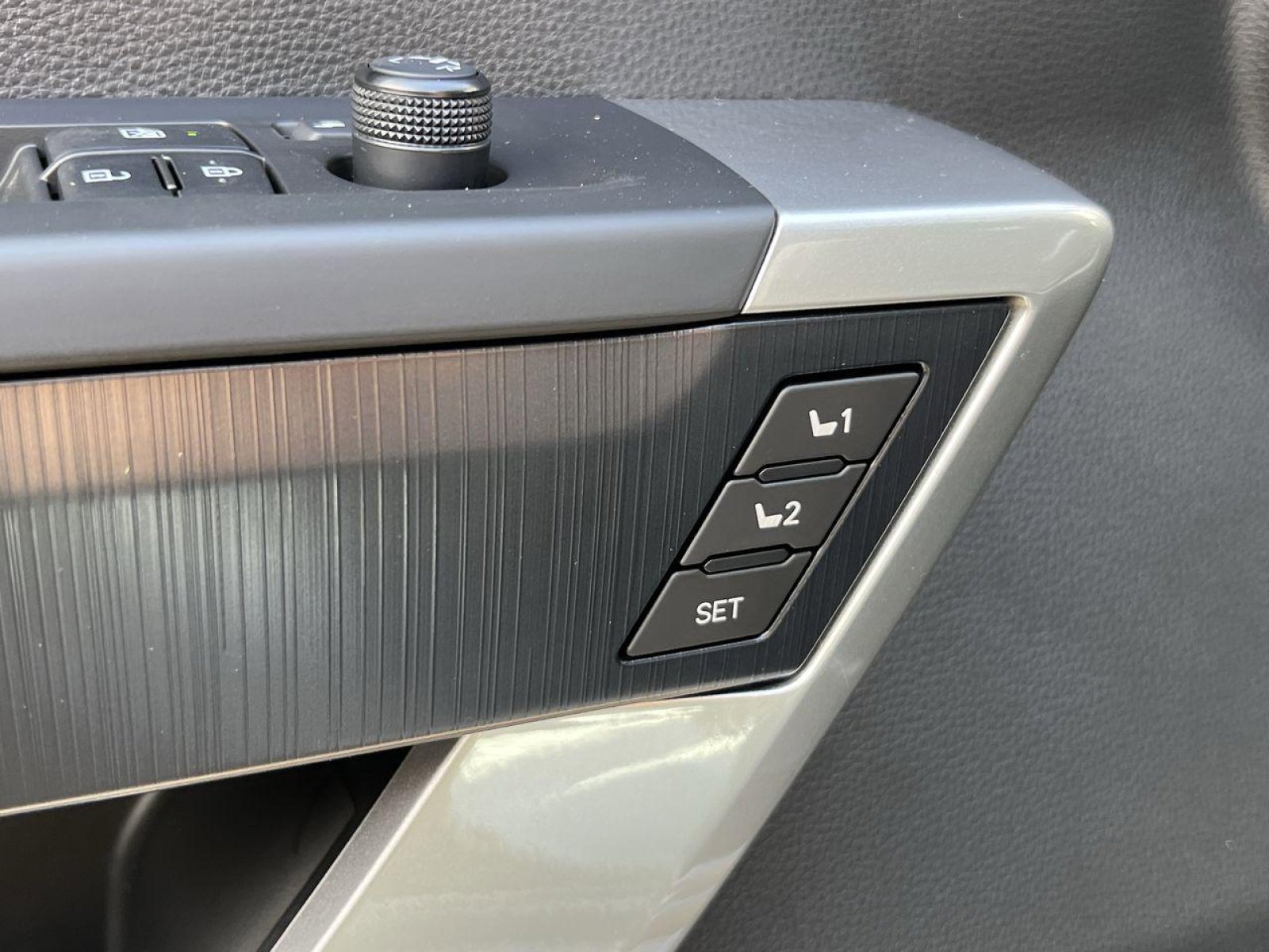 New 2025 Toyota Tundra Platinum image 24