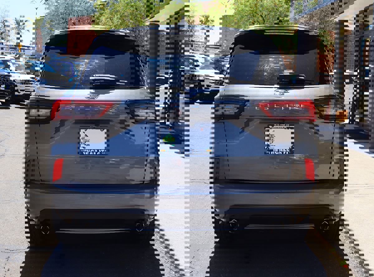 Used 2023 Ford Escape ST-Line image 11