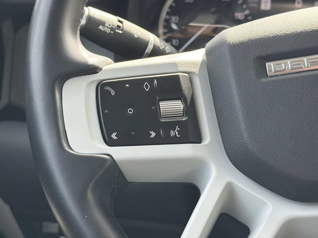 Used 2023 Land Rover Defender 90 S AWD/4WD image 9