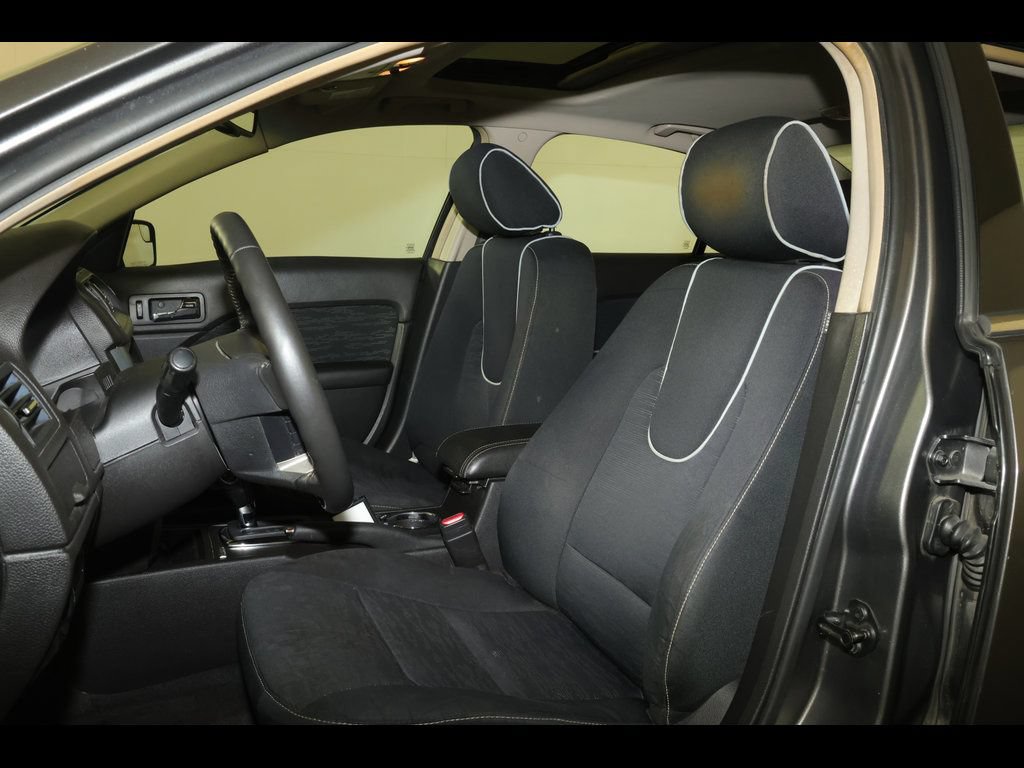 Used 2011 Ford Fusion SE w/ 202A Rapid Spec Order Code FWD image 11