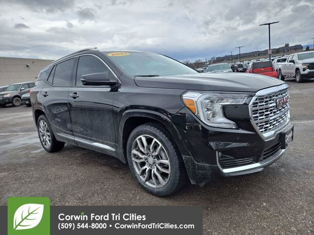 Used 2023 GMC Terrain Denali w/ Denali Premium Package AWD/4WD image 1