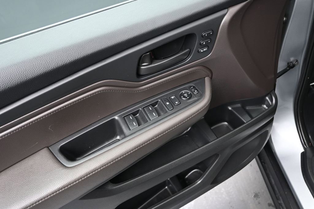 Used 2023 Honda Odyssey EX-L image 20