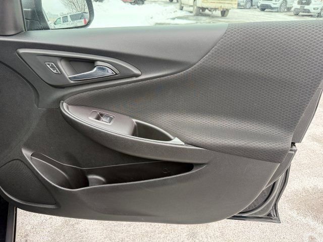 Used 2022 Chevrolet Malibu LS image 17