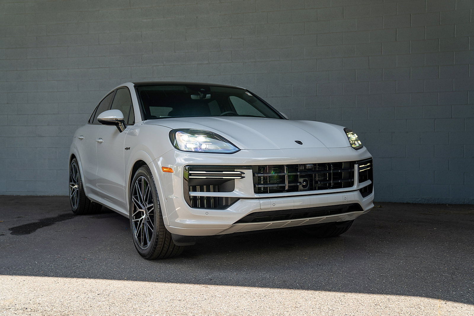 Used 2025 Porsche Cayenne Turbo image 31