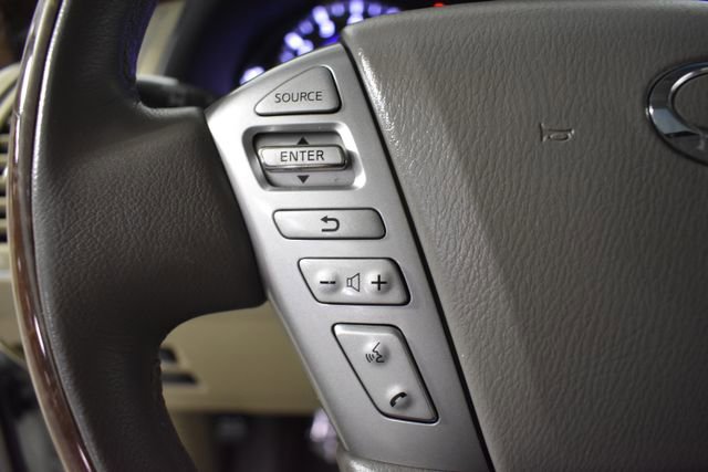 Used 2017 INFINITI QX80 2WD w/ Driver Assistance Package image 16