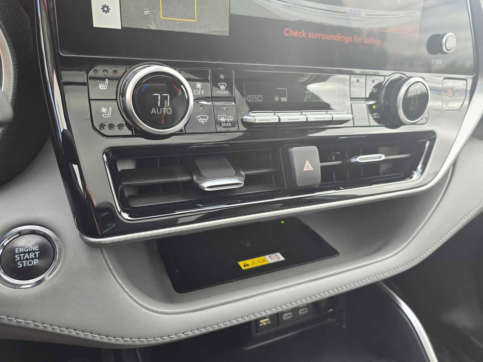 Used 2023 Toyota Highlander Platinum image 33