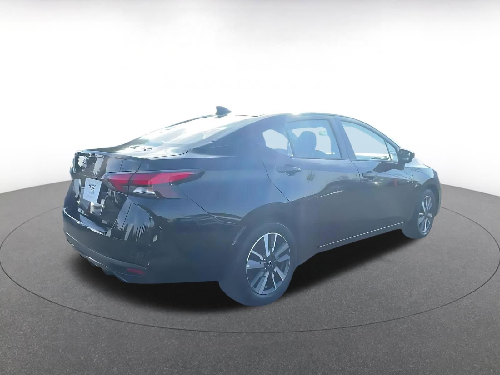 Used 2025 Nissan Versa SV image 16