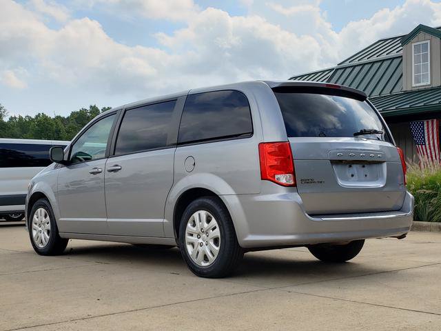 Used 2018 Dodge Grand Caravan SE w/ UConnect Hands-Free Group FWD image 3