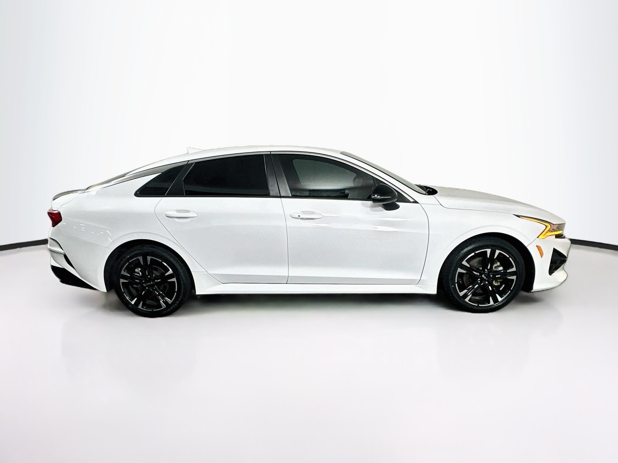 Used 2024 Kia K5 GT-Line w/ GT-Line Premium Package FWD image 10