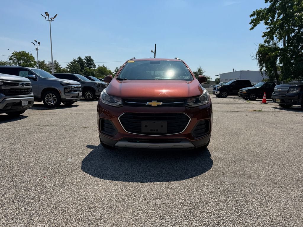 Used 2019 Chevrolet Trax LT FWD image 2