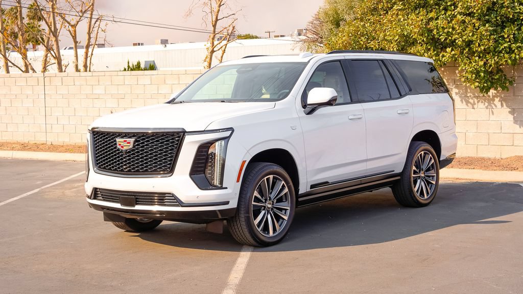 New 2026 Cadillac Escalade Sport AWD/4WD image 3