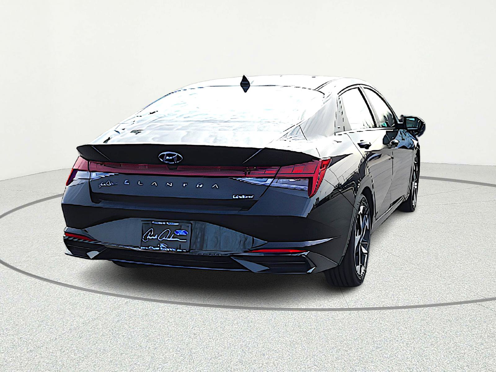 Used 2023 Hyundai Elantra Limited image 6