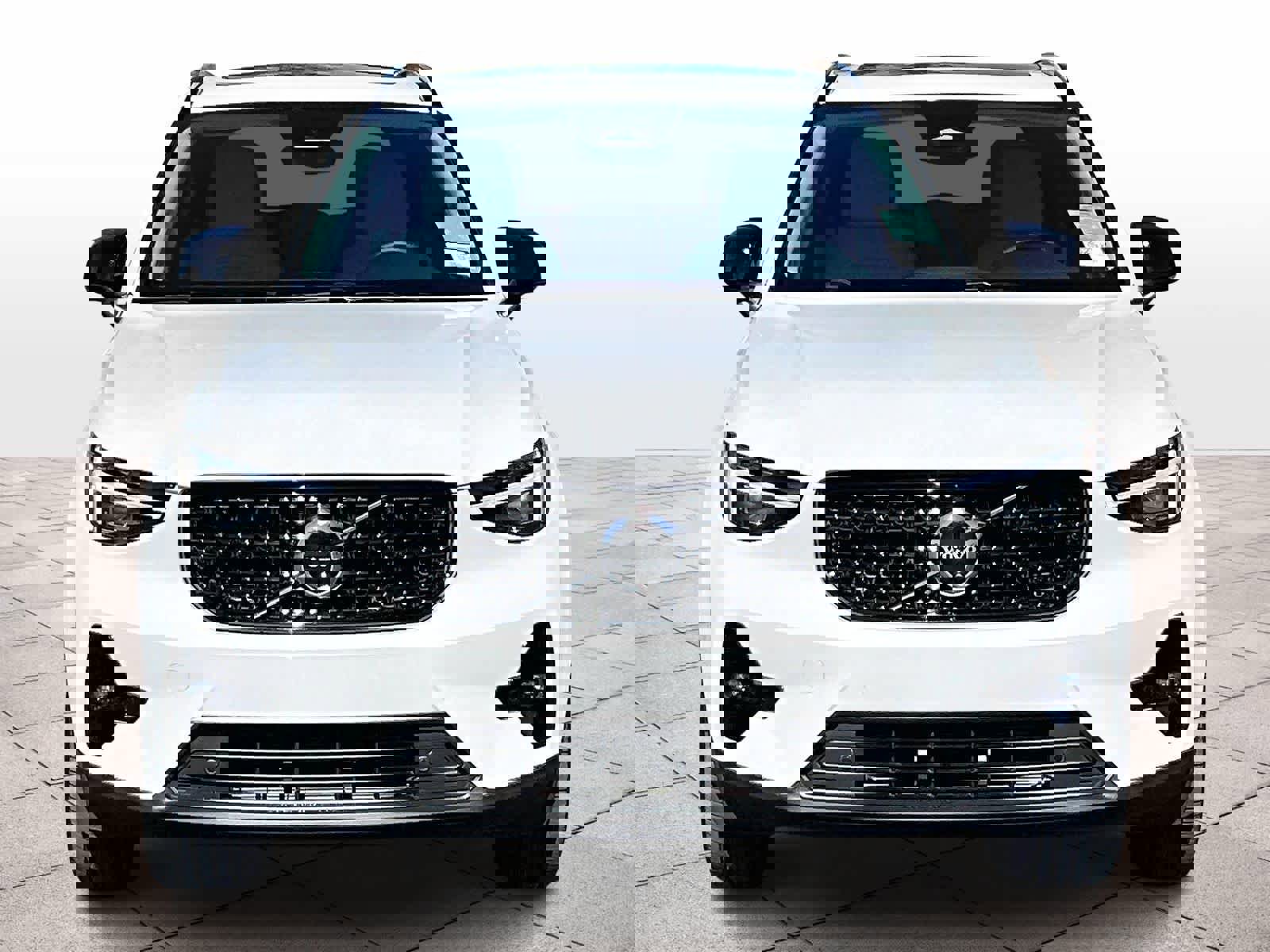 Used 2026 Volvo XC40 B5 Plus w/ Protection Package Premier image 3