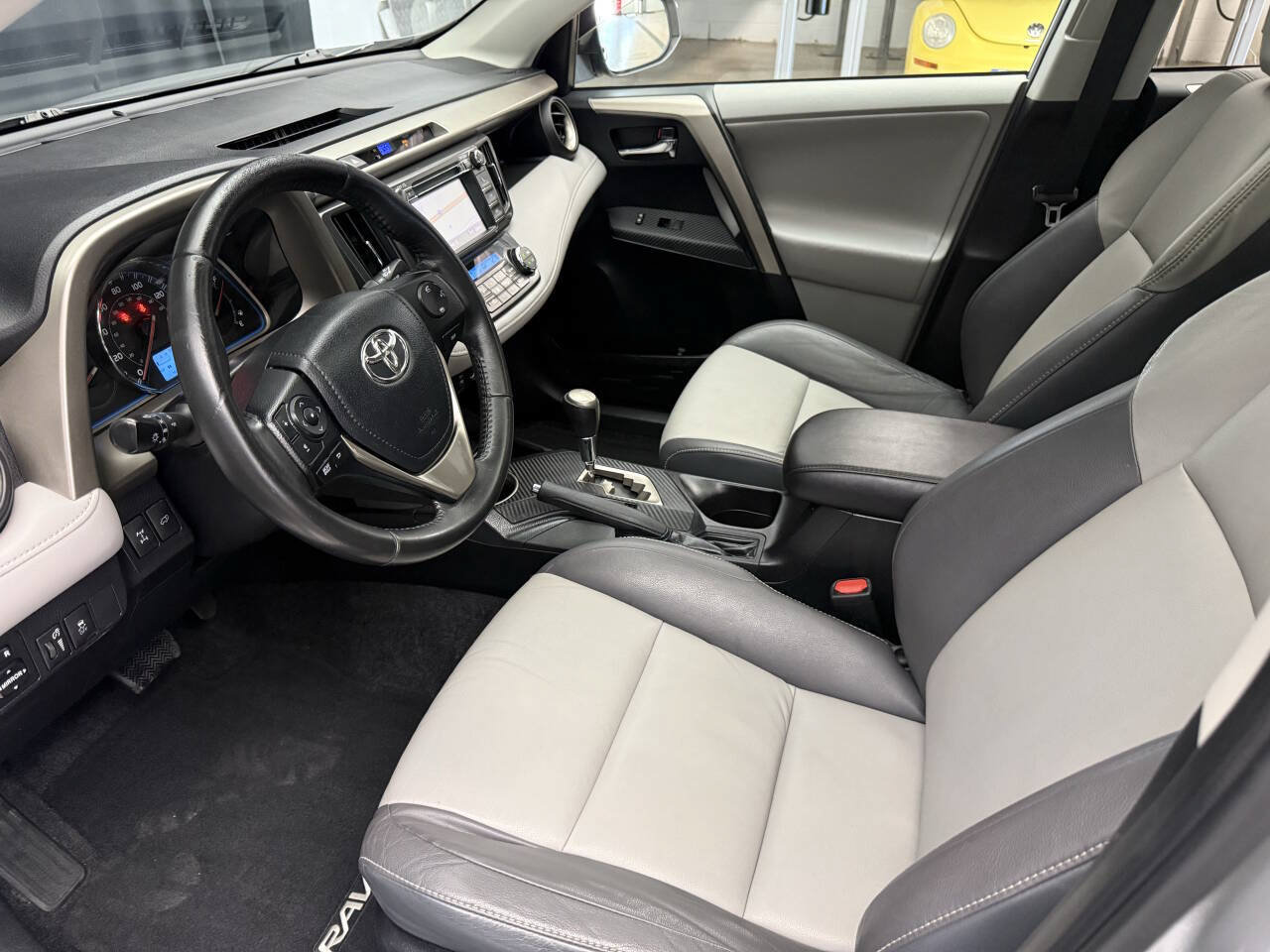 Used 2013 Toyota RAV4 Limited AWD/4WD image 14