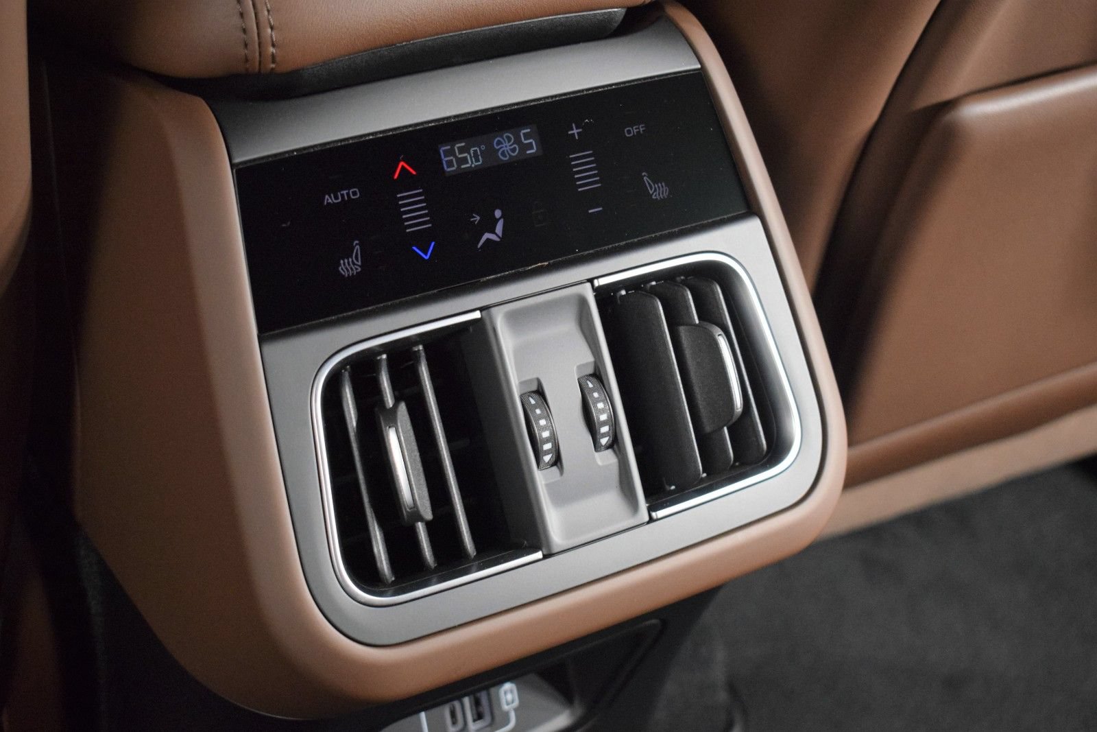 Used 2024 Maserati Grecale GT AWD/4WD image 20