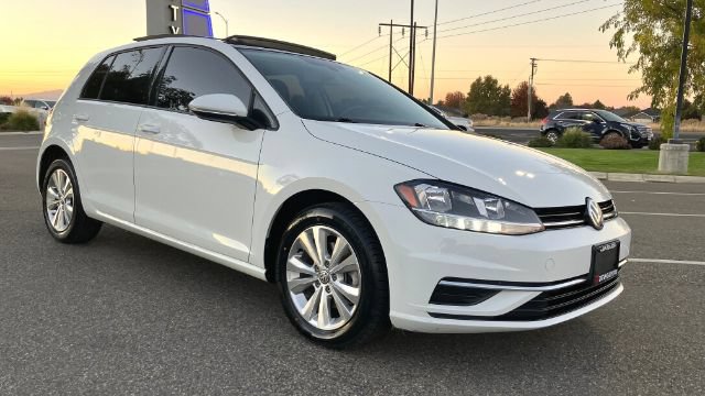Used 2020 Volkswagen Golf 4-Door FWD image 2